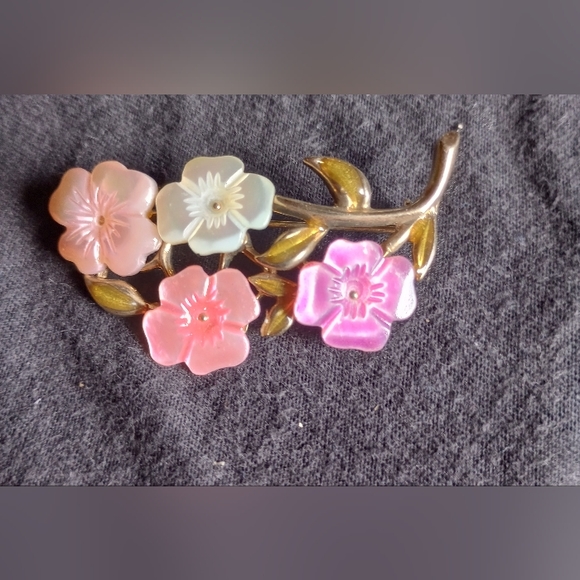 Lauren Conrad Vintage Brooch - Picture 1 of 2